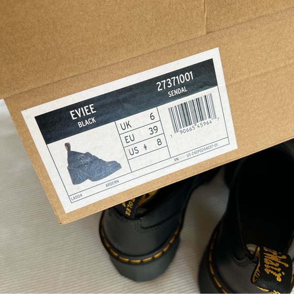 Dr. Martens Eviee Sendal Leather Heeled Shoes - Picture 2 of 16